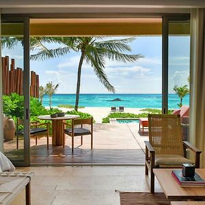 Beachfront King Studio